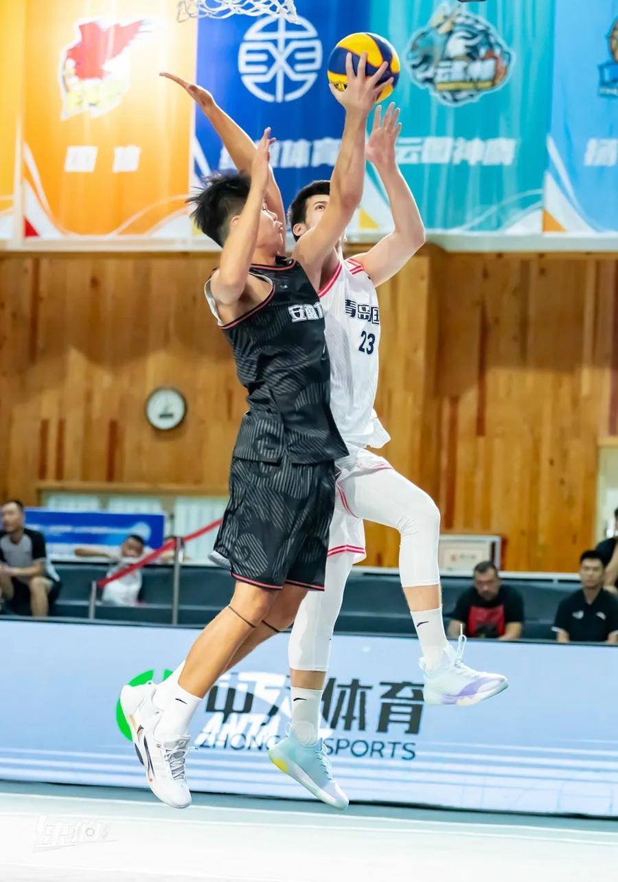 包含新疆广汇训练开放日，清晨手感冰凉引欢呼，CBA季后赛在即，心理建设被强调的词条