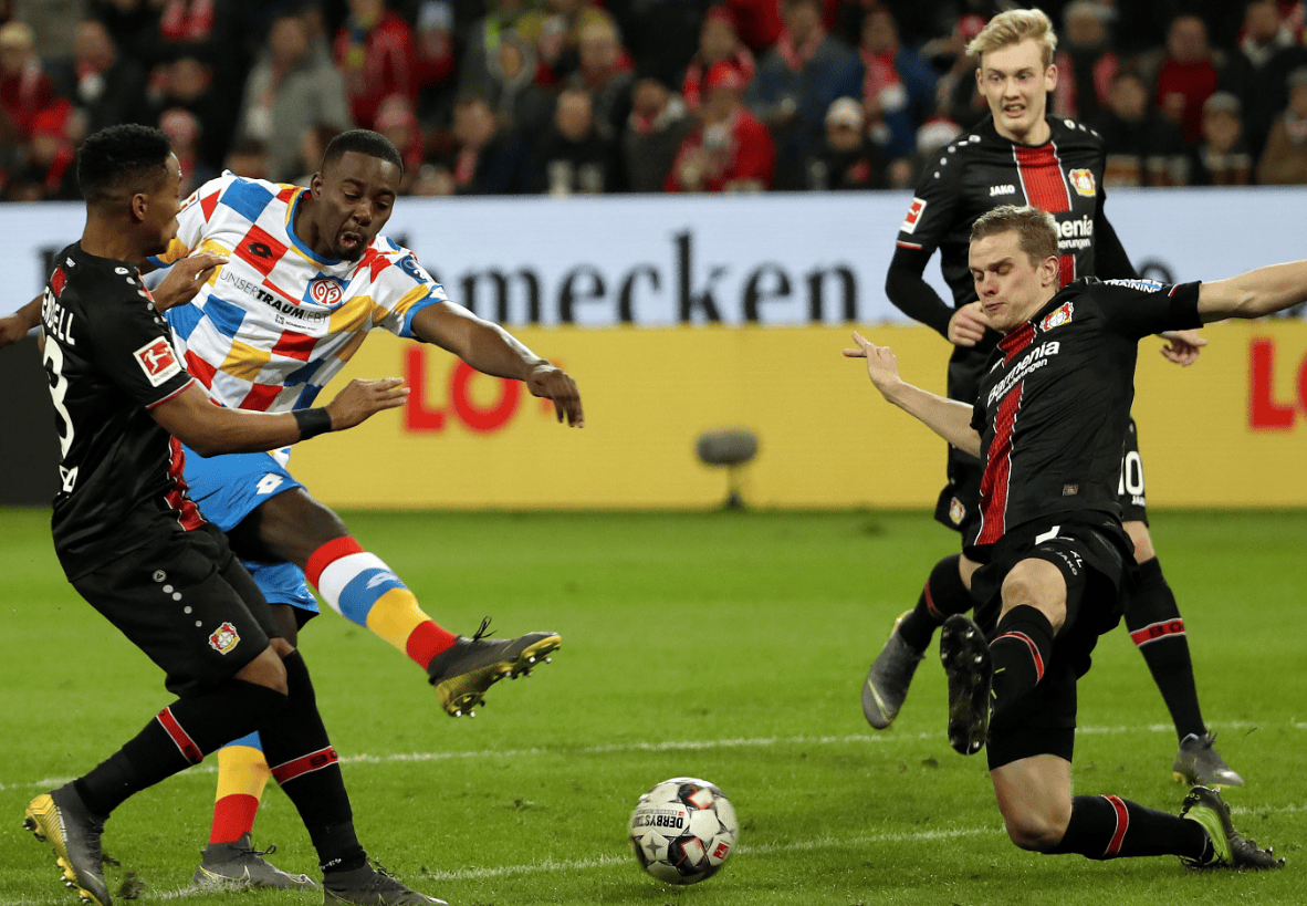 德甲倒计时；阿斯顿维拉冲刺阶段战术微调；细节引发关注；质疑声仍在；细节决定成败的简单介绍